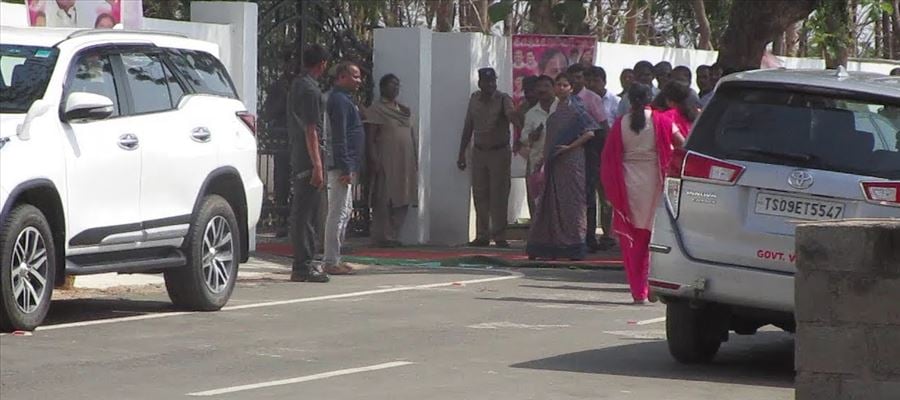 Smitha Sabharwal IAS and police officers during Rythu bandhu scheme